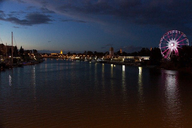 Download gratuito di Rio Guadalquivir Siviglia: foto o immagine gratuita da modificare con l'editor di immagini online GIMP