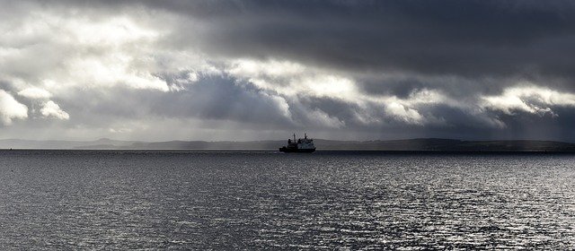 ດາວ​ໂຫຼດ​ຟຣີ River Clyde Ferry Boat - ຮູບ​ພາບ​ຟຣີ​ຫຼື​ຮູບ​ພາບ​ທີ່​ຈະ​ໄດ້​ຮັບ​ການ​ແກ້​ໄຂ​ກັບ GIMP ອອນ​ໄລ​ນ​໌​ບັນ​ນາ​ທິ​ການ​ຮູບ​ພາບ​