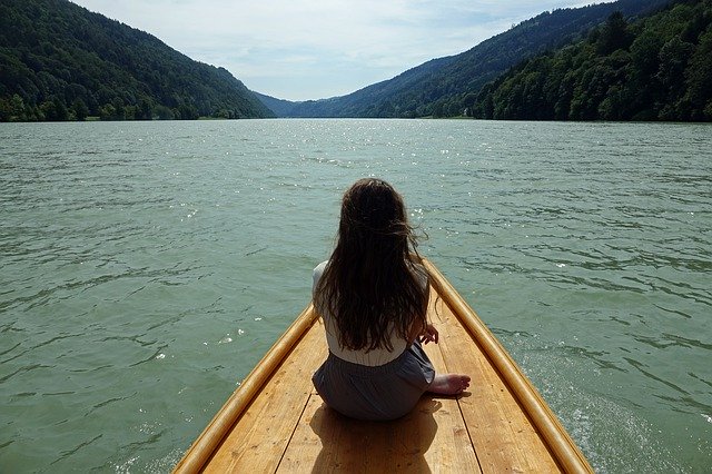 Descarga gratuita River Danube Boat Wooden - foto o imagen gratuita para editar con el editor de imágenes en línea GIMP