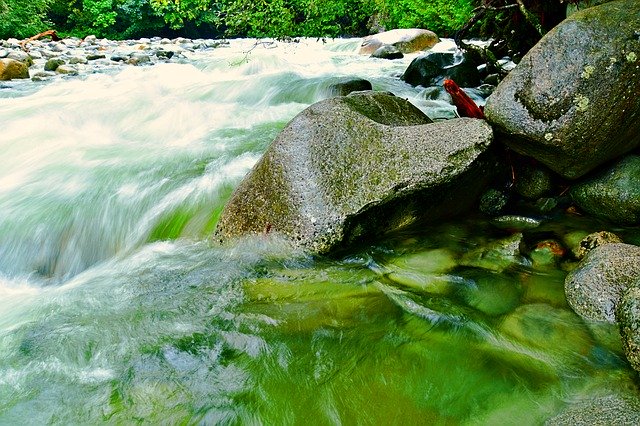 Téléchargement gratuit de River Flow Downstream Water - photo ou image gratuite à éditer avec l'éditeur d'images en ligne GIMP