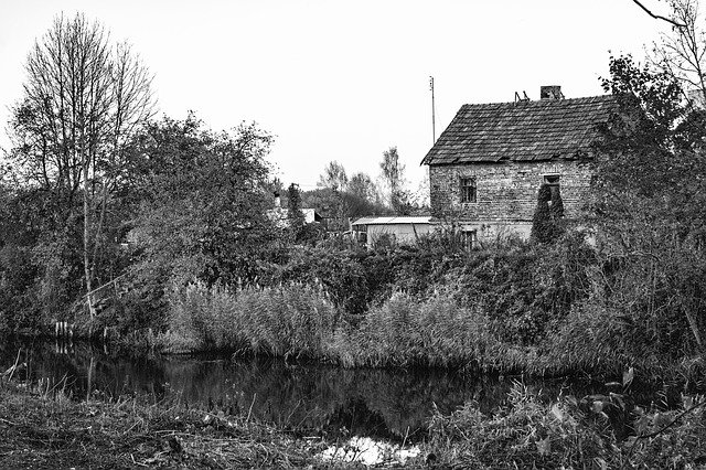 Descărcare gratuită River House Water - fotografie sau imagini gratuite pentru a fi editate cu editorul de imagini online GIMP