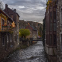 River in the city  screen for extension Chrome web store in OffiDocs Chromium