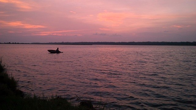 تنزيل River Kerala Sunset مجانًا - صورة أو صورة مجانية ليتم تحريرها باستخدام محرر الصور عبر الإنترنت GIMP