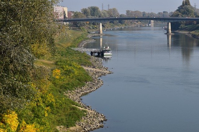 Descărcare gratuită River Low Water Level Autumn - fotografie sau imagini gratuite pentru a fi editate cu editorul de imagini online GIMP