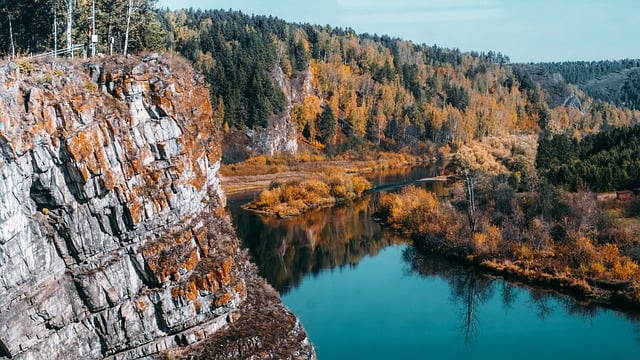 Завантажте безкоштовно річка природа пейзаж вода озеро безкоштовне зображення для редагування за допомогою безкоштовного онлайн-редактора зображень GIMP