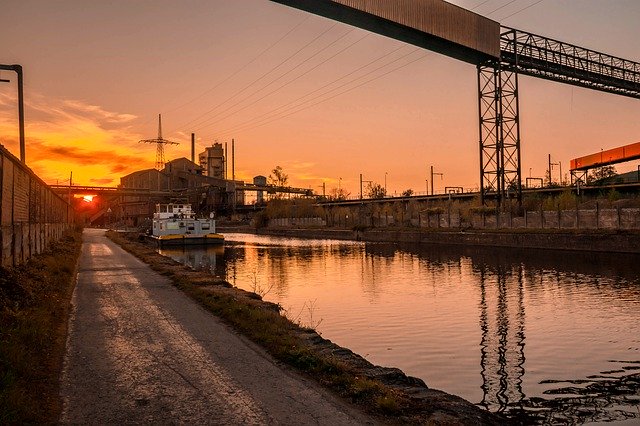Muat turun percuma River Sunset Landscapes - foto atau gambar percuma untuk diedit dengan editor imej dalam talian GIMP