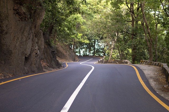 Muat turun percuma Road Curves Highway - foto atau gambar percuma untuk diedit dengan editor imej dalam talian GIMP