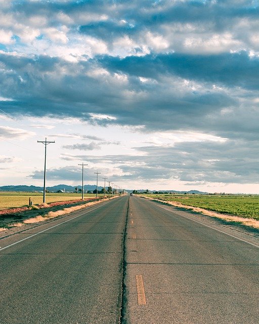 ດາວໂຫລດຟຣີ Road Outdoors Travel - ຮູບພາບຫຼືຮູບພາບທີ່ບໍ່ເສຍຄ່າເພື່ອແກ້ໄຂດ້ວຍຕົວແກ້ໄຂຮູບພາບອອນໄລນ໌ GIMP