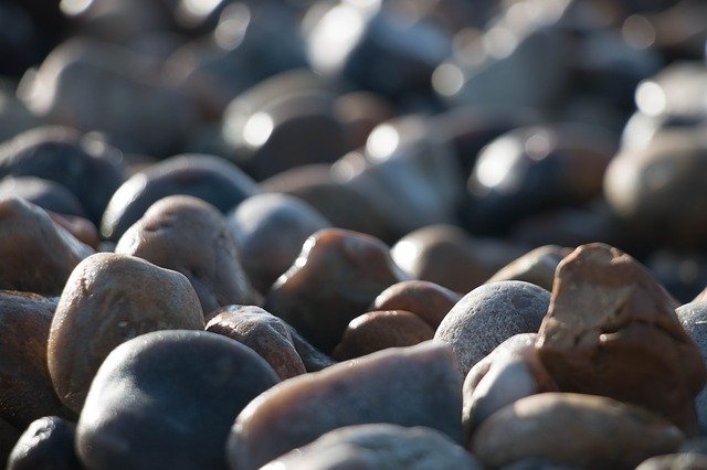 Unduh gratis Rock Pebble Beach - foto atau gambar gratis untuk diedit dengan editor gambar online GIMP