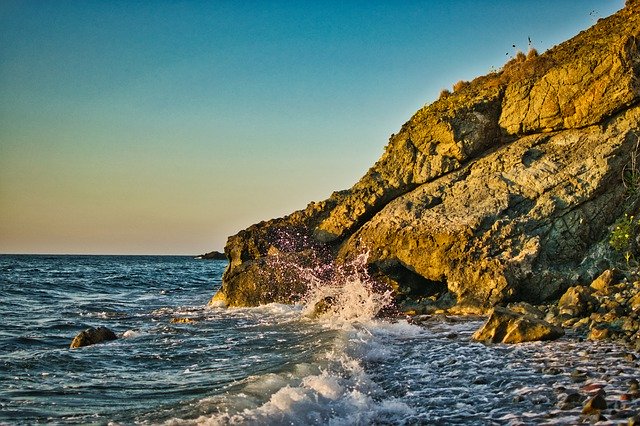 Bezpłatne pobieranie Rock Surf Wave - bezpłatne zdjęcie lub obraz do edycji za pomocą internetowego edytora obrazów GIMP
