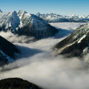 Rocky Mountain With Fog in Daytime Photo  screen for extension Chrome web store in OffiDocs Chromium