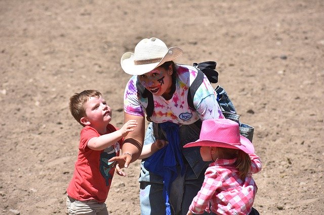 ดาวน์โหลดฟรี Rodeo Clown - ภาพถ่ายหรือรูปภาพฟรีที่จะแก้ไขด้วยโปรแกรมแก้ไขรูปภาพออนไลน์ GIMP