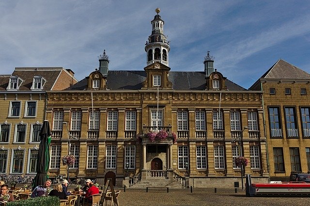 Descarga gratuita Roermond Town Hall Building: foto o imagen gratuita para editar con el editor de imágenes en línea GIMP