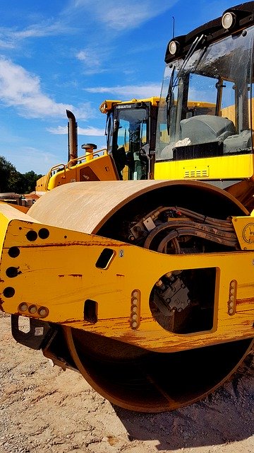 ดาวน์โหลดฟรี Roll Construction Vehicle Yellow - ภาพถ่ายหรือรูปภาพฟรีที่จะแก้ไขด้วยโปรแกรมแก้ไขรูปภาพออนไลน์ GIMP