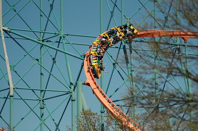 Bezpłatne pobieranie Roller Coaster Amusement Park High - bezpłatne zdjęcie lub obraz do edycji za pomocą internetowego edytora obrazów GIMP
