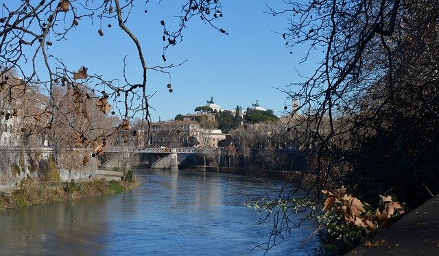 Descarga gratuita Rome River Tiber: foto o imagen gratuita para editar con el editor de imágenes en línea GIMP