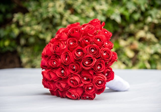 Free download rose flowers bouquet red roses free picture to be edited with GIMP free online image editor