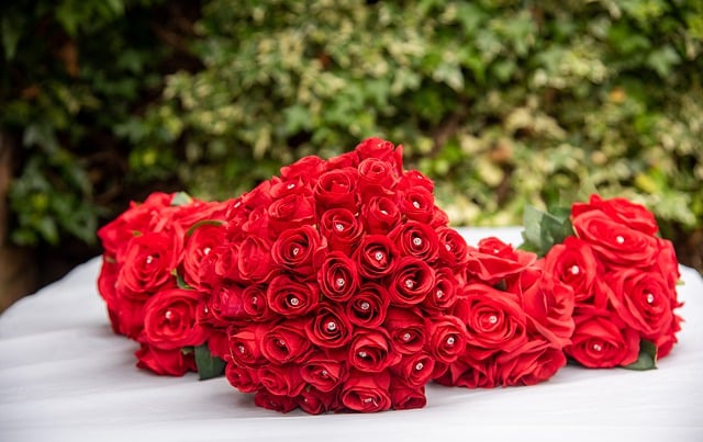 Free download roses flowers bouquet red roses free picture to be edited with GIMP free online image editor