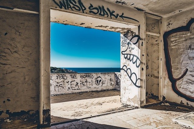 Free download Ruin Abandoned Dilapidated free photo template to be edited with GIMP online image editor