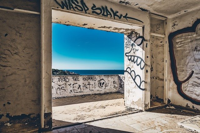 Gratis download Ruin Abandoned Vervallen gratis fotosjabloon om te bewerken met GIMP online afbeeldingseditor