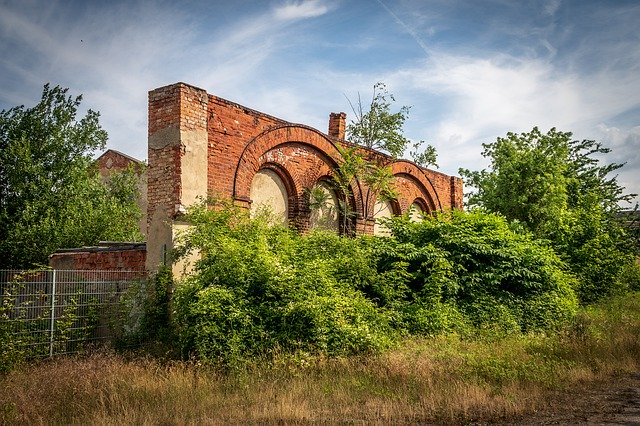 Free download Ruin Busch Brick Wall -  free photo or picture to be edited with GIMP online image editor