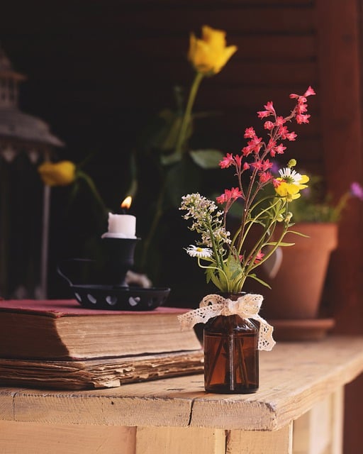 Download gratuito decorazione rustica fiori scuro immagine gratuita da modificare con l'editor di immagini online gratuito di GIMP