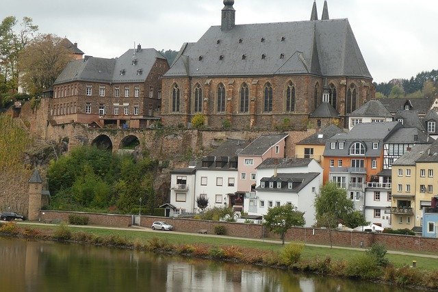 Unduh gratis Saarburg Cityscape History - foto atau gambar gratis untuk diedit dengan editor gambar online GIMP