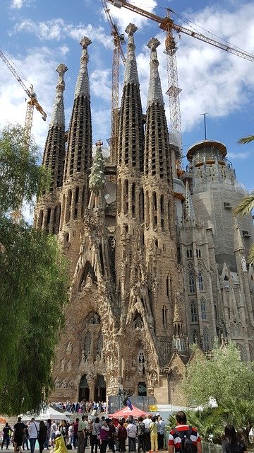 تنزيل مجاني Sagrada Familia Spain Tourism - صورة مجانية أو صورة ليتم تحريرها باستخدام محرر الصور عبر الإنترنت GIMP