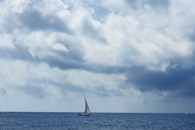 Free download sailing boat sea horizon black sea free picture to be edited with GIMP free online image editor