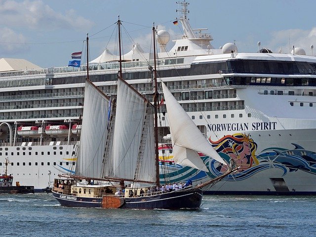 ดาวน์โหลดฟรี Sailing Trip Exit Three Masted - รูปถ่ายหรือรูปภาพฟรีที่จะแก้ไขด้วยโปรแกรมแก้ไขรูปภาพออนไลน์ GIMP