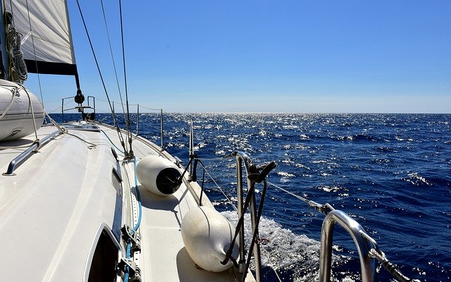 Gratis download Sailing Yacht Sea The - gratis foto of afbeelding om te bewerken met GIMP online afbeeldingseditor