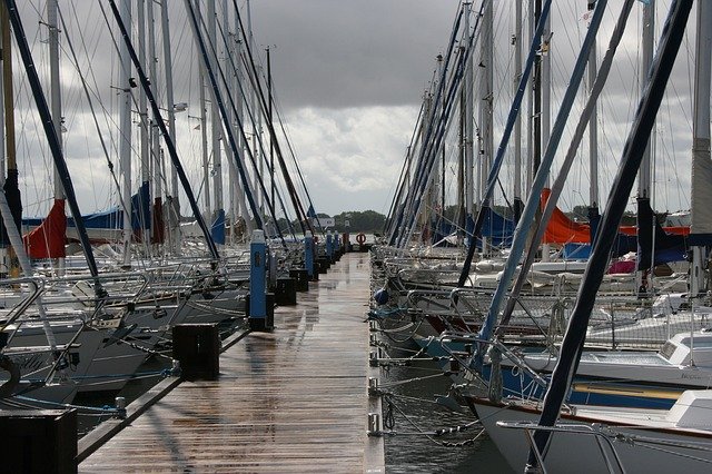 تنزيل Sail Marina Sailing Boat مجانًا - صورة مجانية أو صورة يتم تحريرها باستخدام محرر الصور عبر الإنترنت GIMP