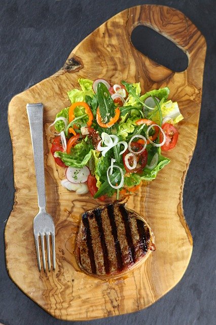 Descarga gratuita Salad Meat Food - foto o imagen gratuita para editar con el editor de imágenes en línea GIMP