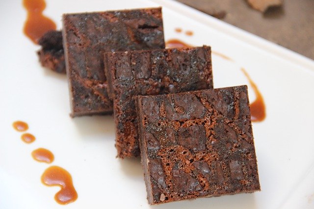 Muat turun percuma Salted Caramel Brownie - foto atau gambar percuma untuk diedit dengan editor imej dalam talian GIMP