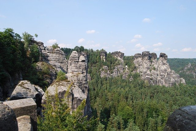 Unduh gratis Saxon Switzerland Landscape Elbe - foto atau gambar gratis untuk diedit dengan editor gambar online GIMP