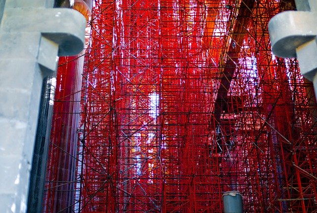 دانلود رایگان Scaffolding Red Church - عکس یا تصویر رایگان برای ویرایش با ویرایشگر تصویر آنلاین GIMP