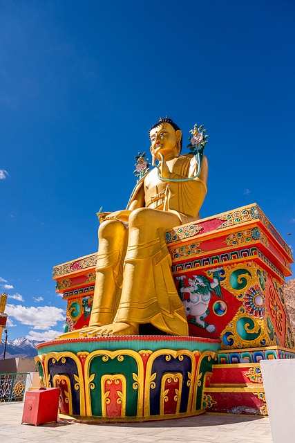 Free download scene statue india buddhism buddha free picture to be edited with GIMP free online image editor