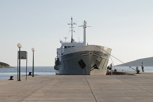 Téléchargement gratuit du navire Schiff Hafen - photo ou image gratuite à modifier avec l'éditeur d'images en ligne GIMP