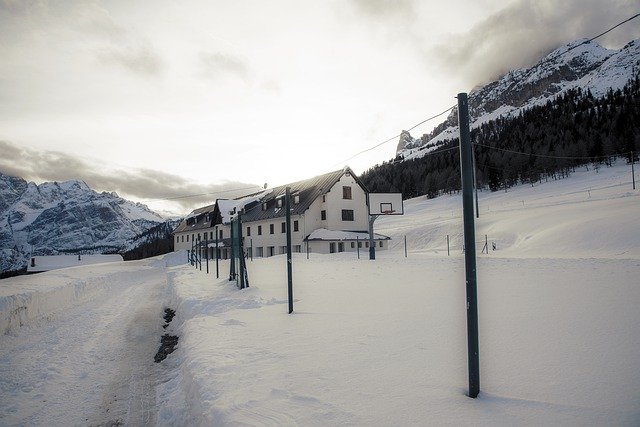 ดาวน์โหลดฟรี School Mountain Nature - ภาพถ่ายหรือรูปภาพฟรีที่จะแก้ไขด้วยโปรแกรมแก้ไขรูปภาพออนไลน์ GIMP