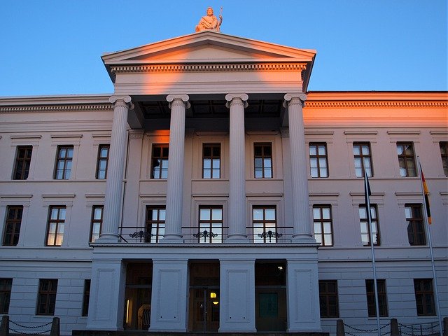 ดาวน์โหลดฟรี Schwerin State Capital Mecklenburg - ภาพถ่ายหรือรูปภาพฟรีที่จะแก้ไขด้วยโปรแกรมแก้ไขรูปภาพออนไลน์ GIMP