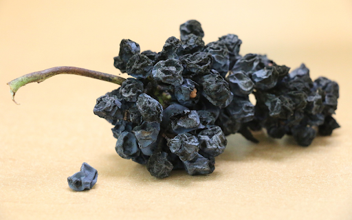 A bunch of grapes were forgotten  from Chrome web store to be run with OffiDocs Chromium online