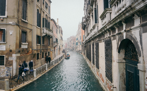 A Canal in a City  from Chrome web store to be run with OffiDocs Chromium online