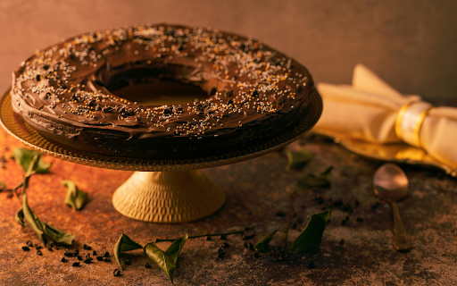 a Chocolate Cake on a Cake Stand  from Chrome web store to be run with OffiDocs Chromium online