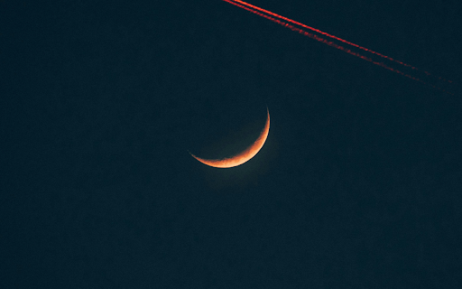 A Crescent Moon in the Evening Sky  from Chrome web store to be run with OffiDocs Chromium online
