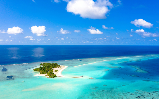 Aerial View of Tropical Island in Maldives  from Chrome web store to be run with OffiDocs Chromium online