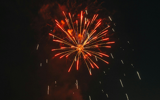 A Fireworks Display in the Night Sky  from Chrome web store to be run with OffiDocs Chromium online