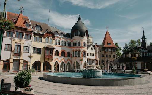 A fountain in the middle of a town square  from Chrome web store to be run with OffiDocs Chromium online