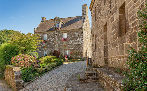 Ancient houses with stone walls  from Chrome web store to be run with OffiDocs Chromium online