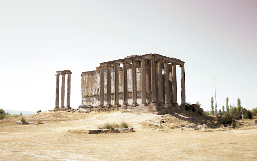 Ancient Temple Ruins in Kütahya, Türkiye  from Chrome web store to be run with OffiDocs Chromium online