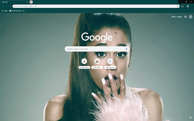 Ariana Grande Theme  from Chrome web store to be run with OffiDocs Chromium online